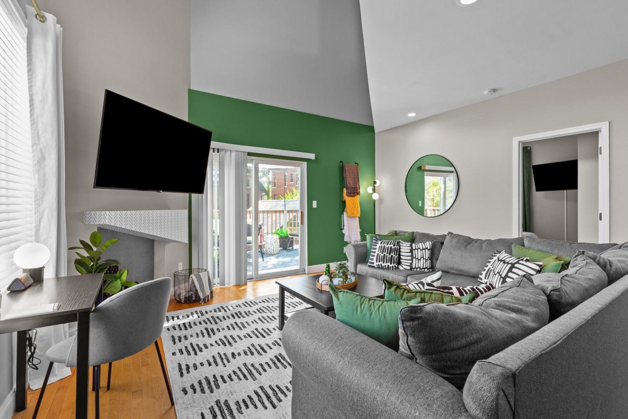 West End Whimsy | Jz Vacation Rentals Tower Grove Eksteriør billede