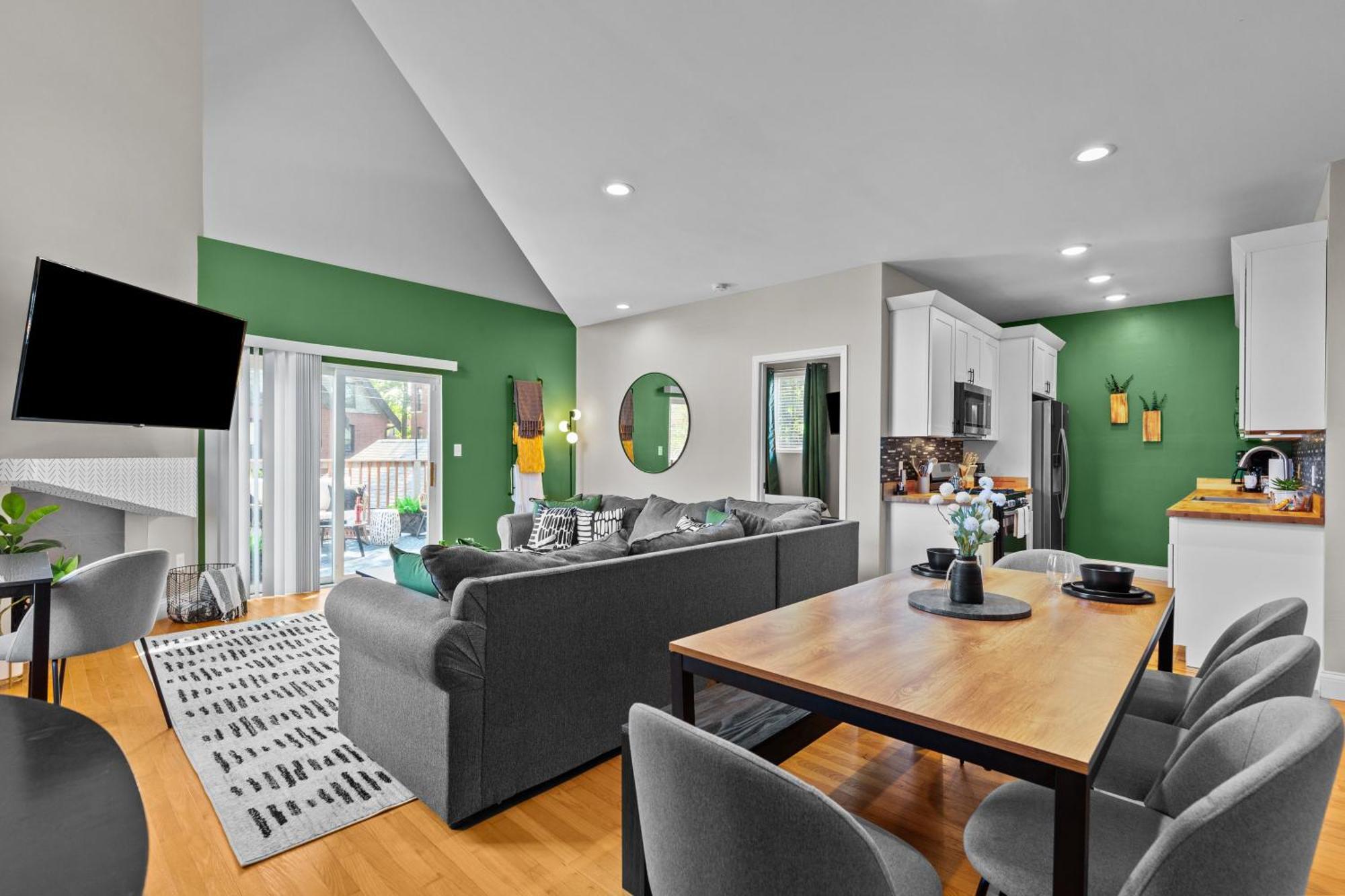 West End Whimsy | Jz Vacation Rentals Tower Grove Eksteriør billede
