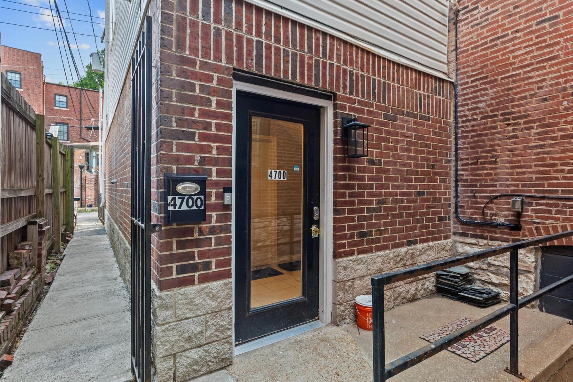 West End Whimsy | Jz Vacation Rentals Tower Grove Eksteriør billede